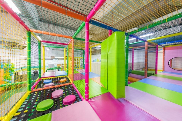 kiddypark spatiu loc joaca cluj-napoca petreceri copii vivo! vivo mall cluj-napoca petrecere party kids fun candybar